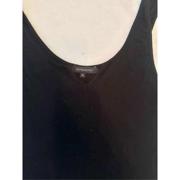 OLIVACEOUS black notched tank top size M - Picture 5 of 5